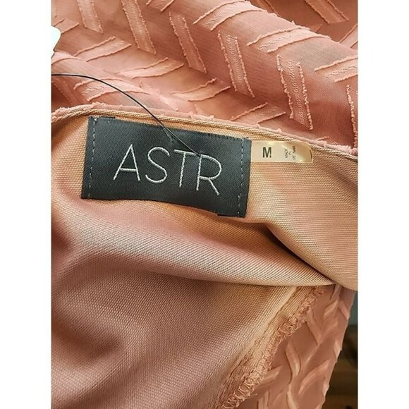 NWT ASTR the Label Dusty Rose Long Sleeve Blouse in Medium - Picture 9 of 12